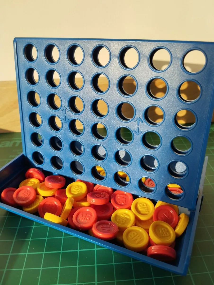 Vintage Travel Connect 4 (1982 Edition)  untouched - Image 4