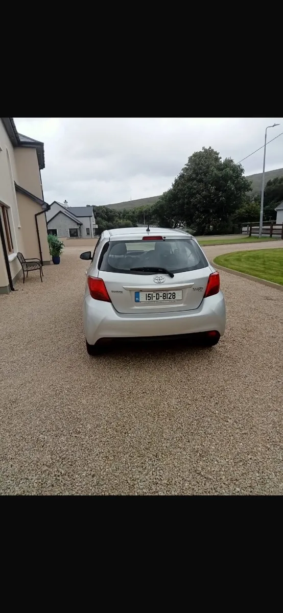 Toyota Yaris 2015 - Image 2