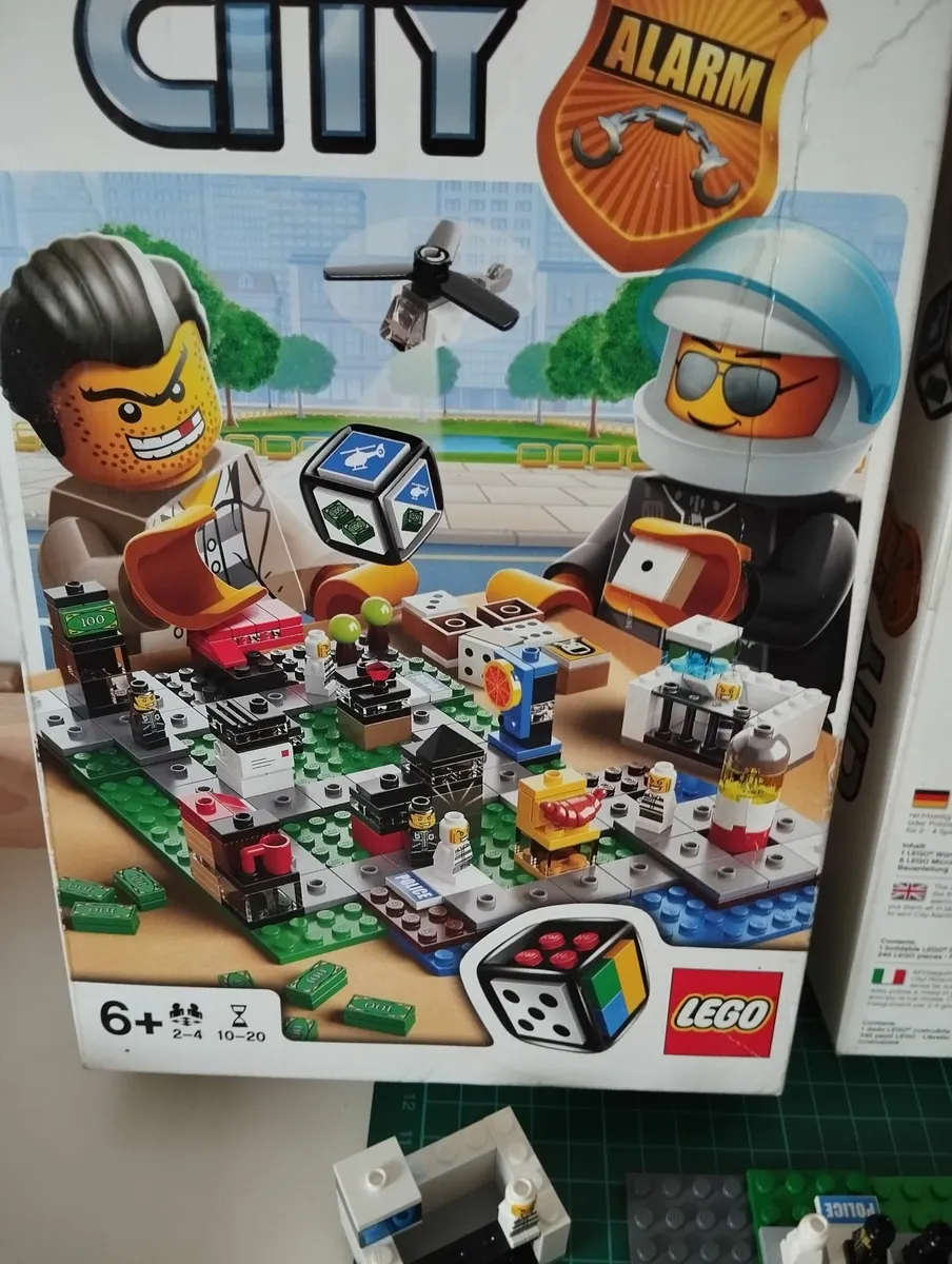 LEGO City Alarm Board Game set 3865 RelYear 2011 - Image 1