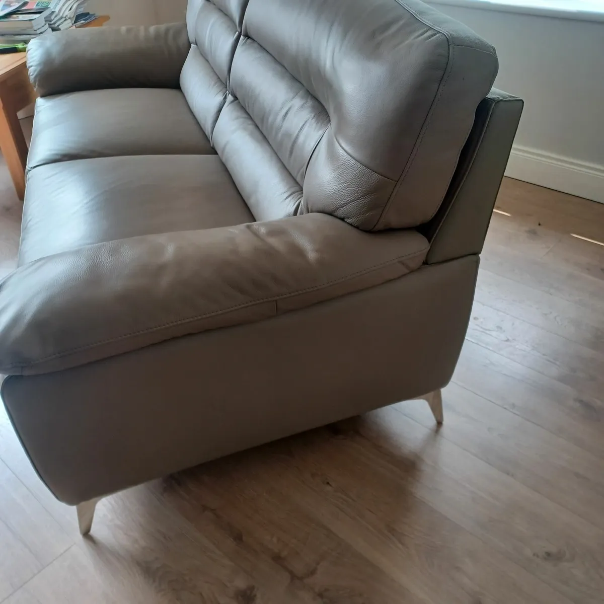 Couch - Image 3