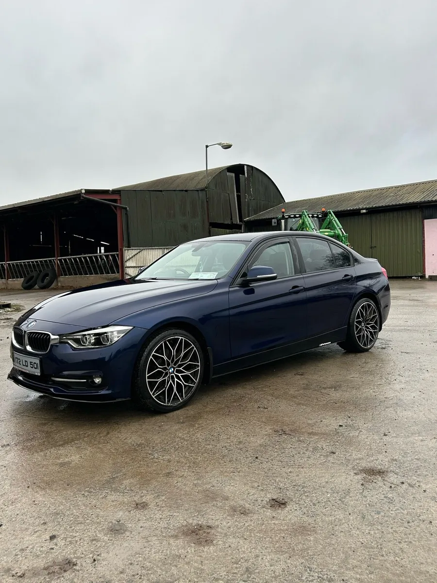 BMW 320 - Image 1
