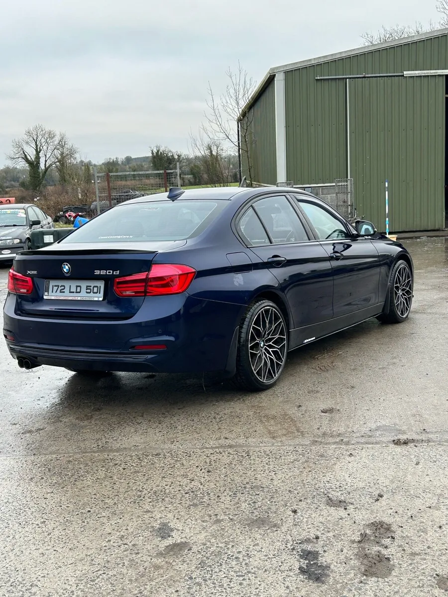 BMW 320 - Image 2