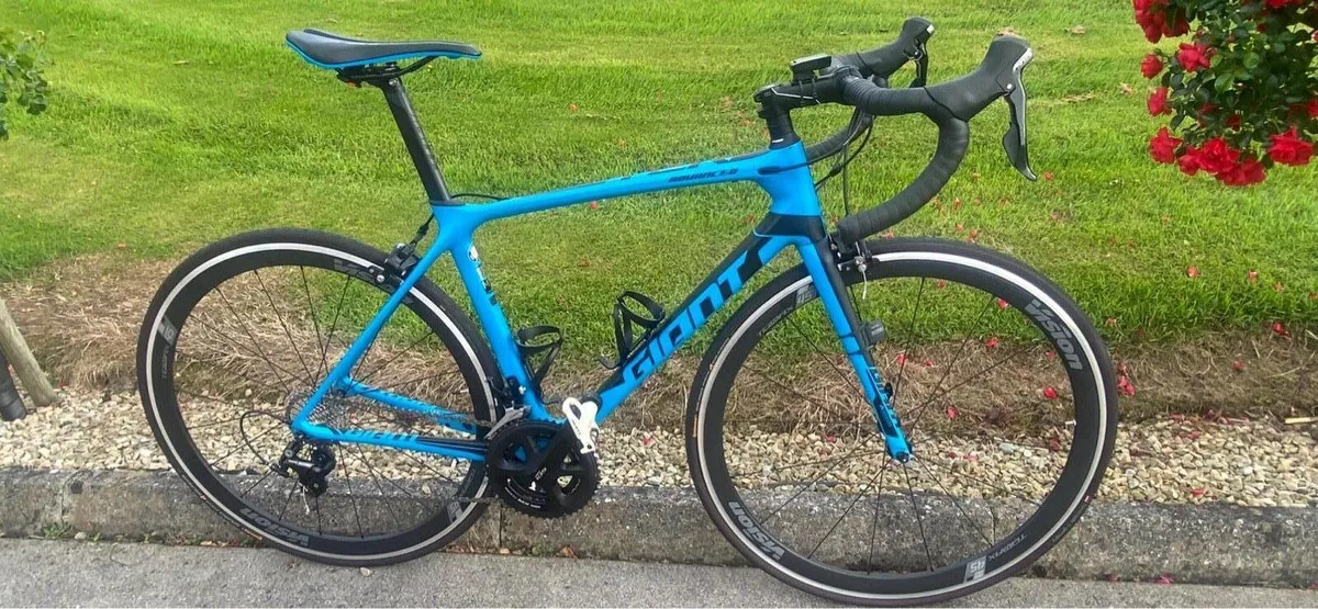 Giant Advanced Tcr Carbon Road Bike Size Medium - Image 2