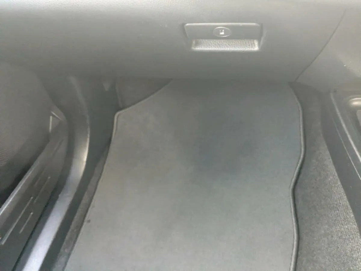 Toyota Rav 4 - Image 2