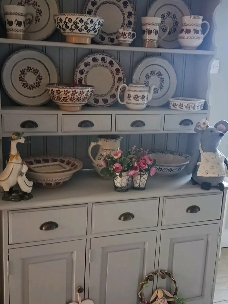Solid kitchen dresser delivery arranged - Image 1