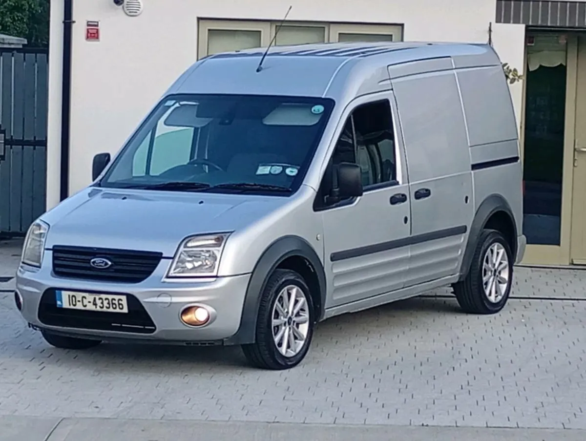 10 Ford transit connect high roof crvt and taxed - Image 1