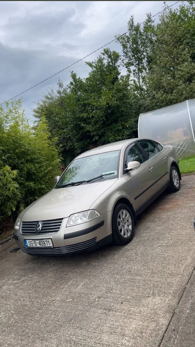 2005 passat - Image 1