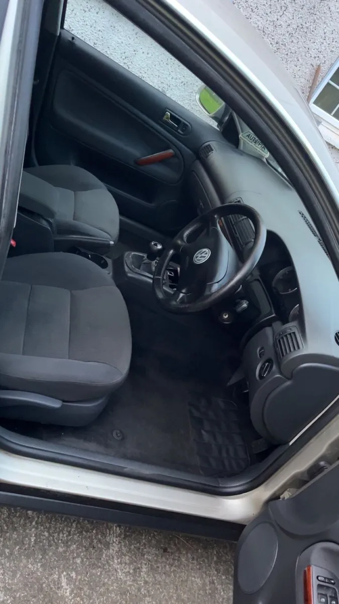 2005 passat - Image 4