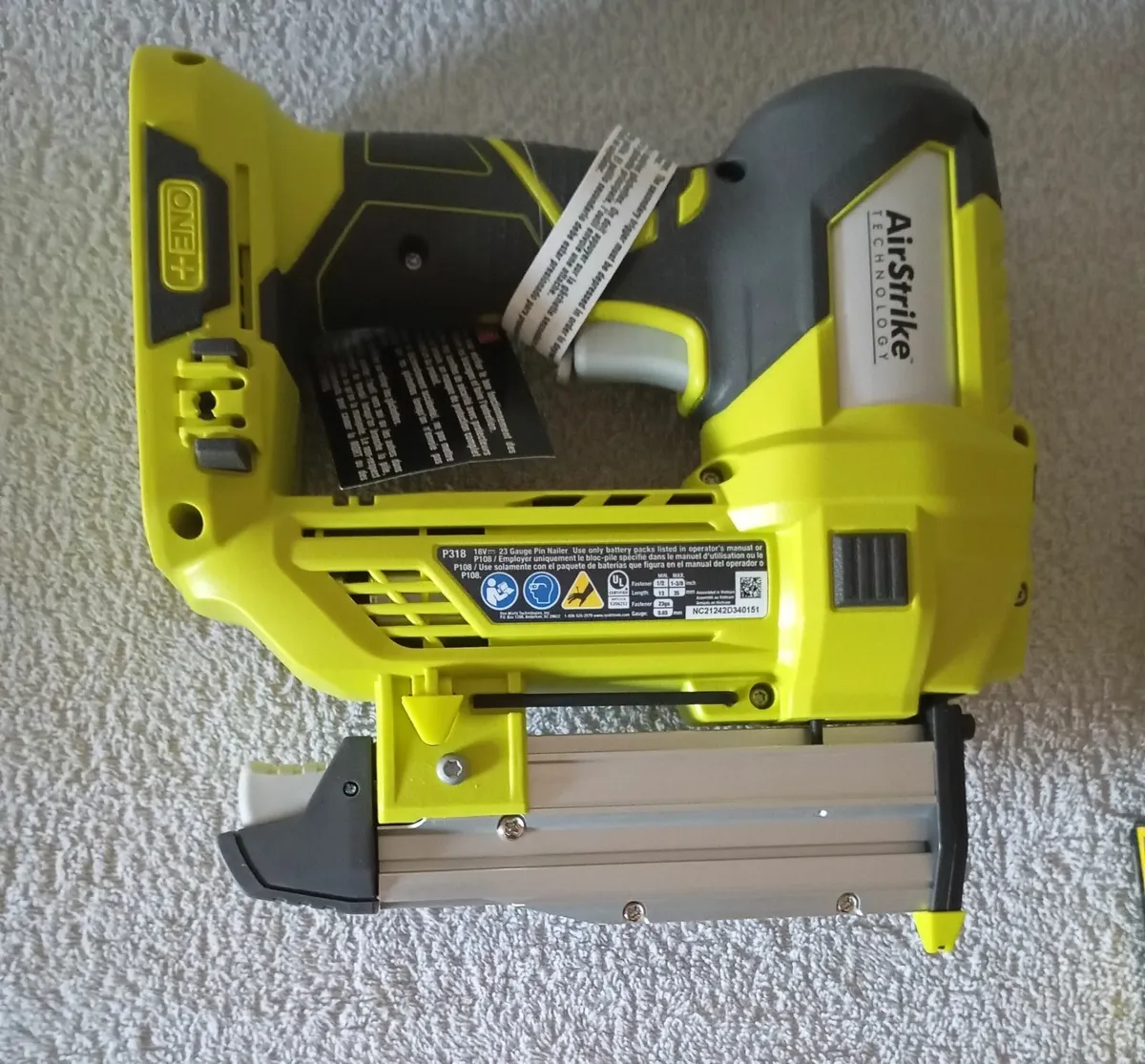 Ryobi 23 Gauge Finish Nailer and Pins(New) - Image 2