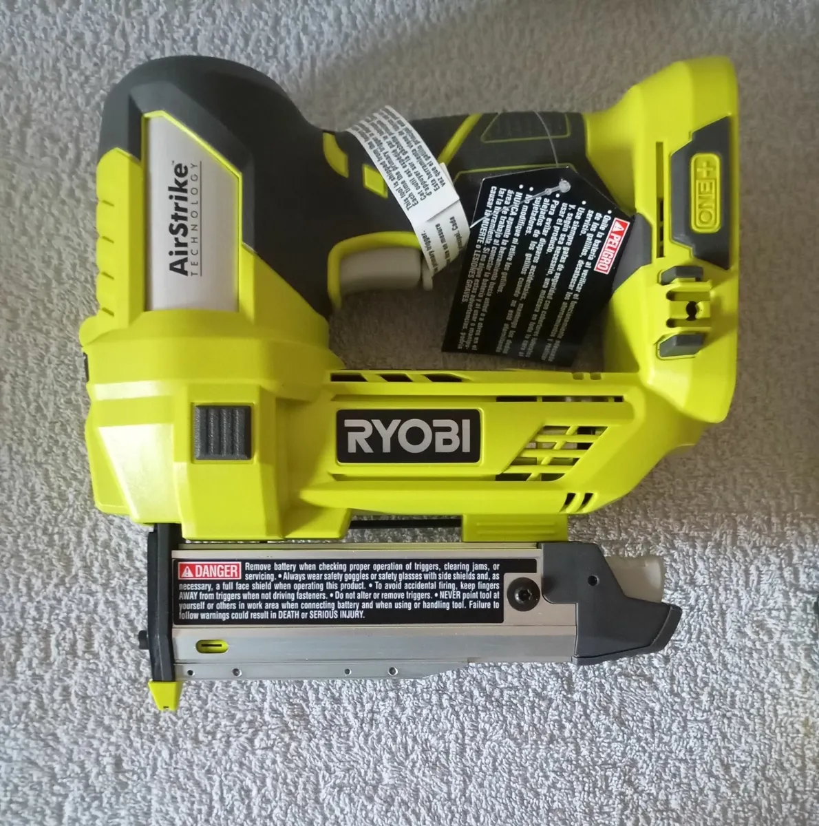 Ryobi 23 Gauge Finish Nailer and Pins(New) - Image 3