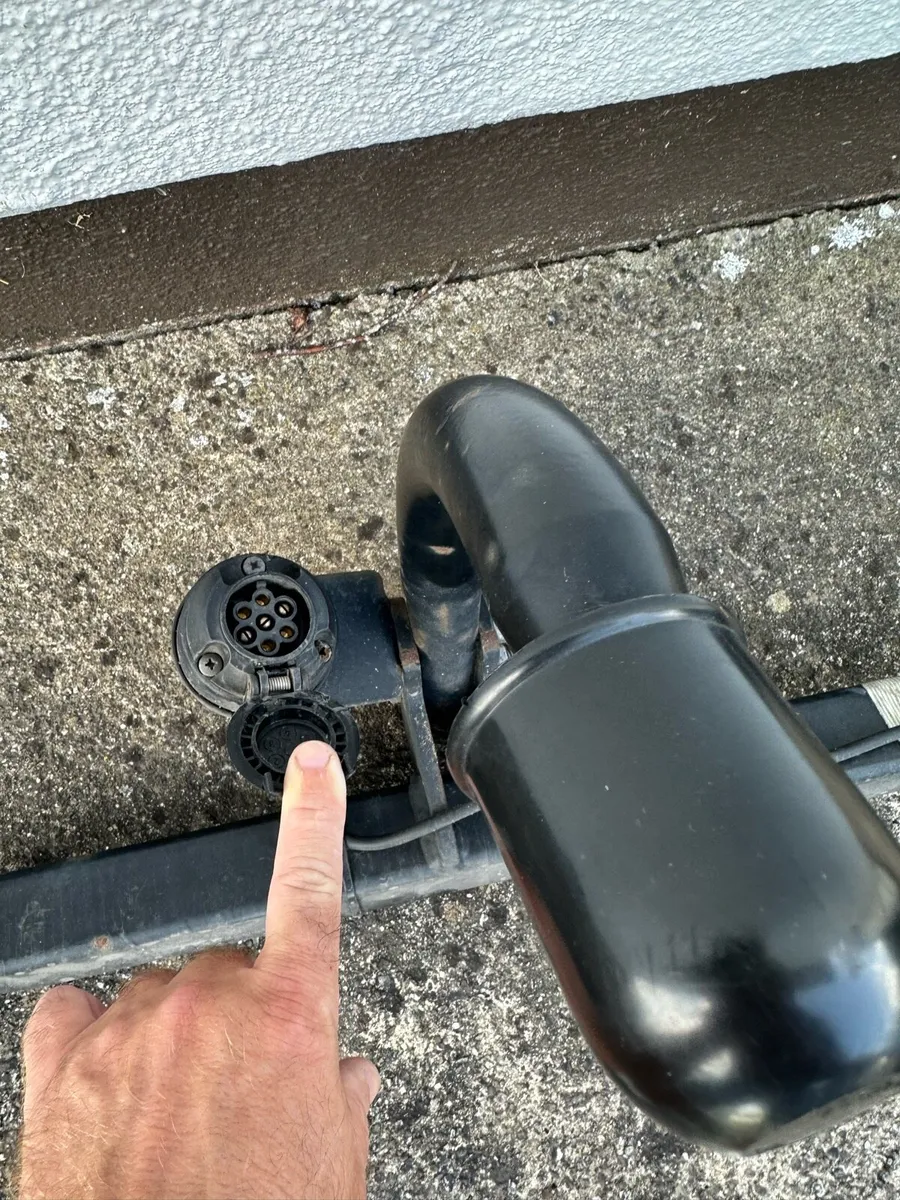 Tow bar for towing a trailer - Image 4