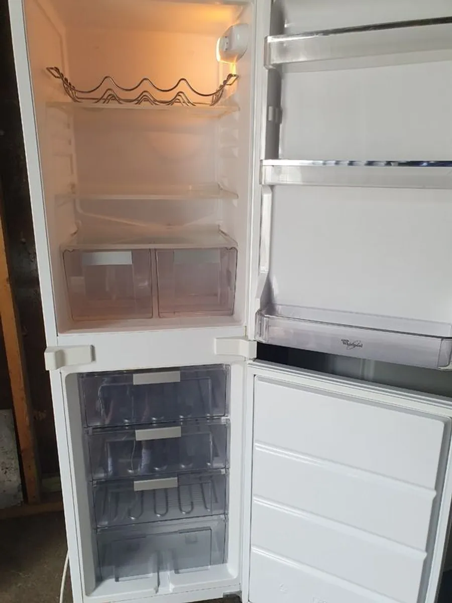 Whirlpool integrated fridge freezer - Image 2