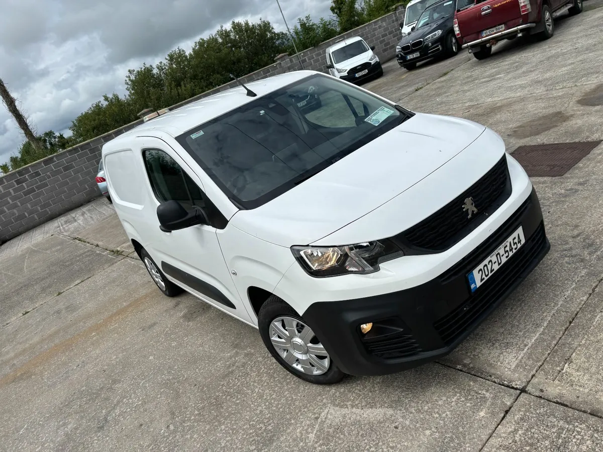 Top Spec Peugeot Partner Van... - Image 2