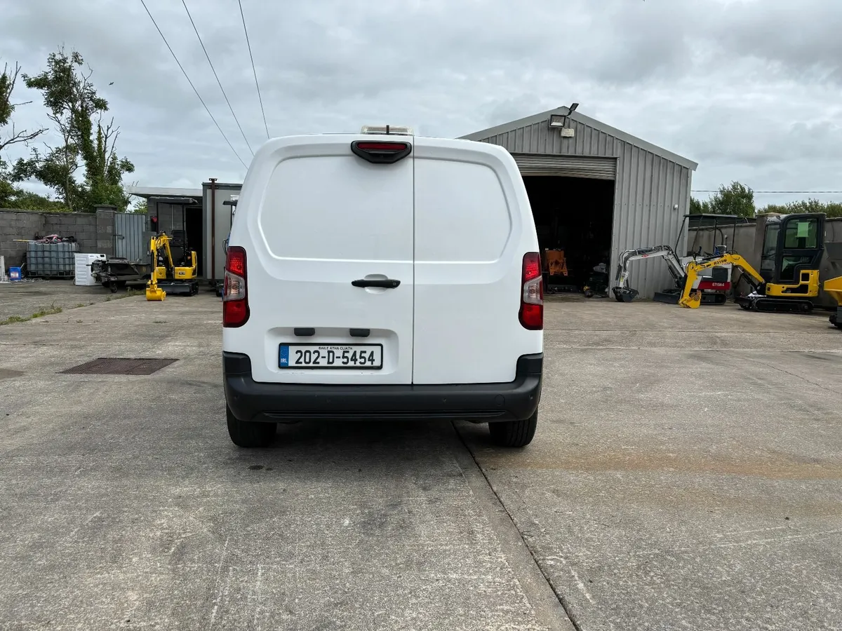 Top Spec Peugeot Partner Van... - Image 4