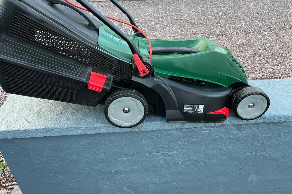 Lawnmower - Image 3