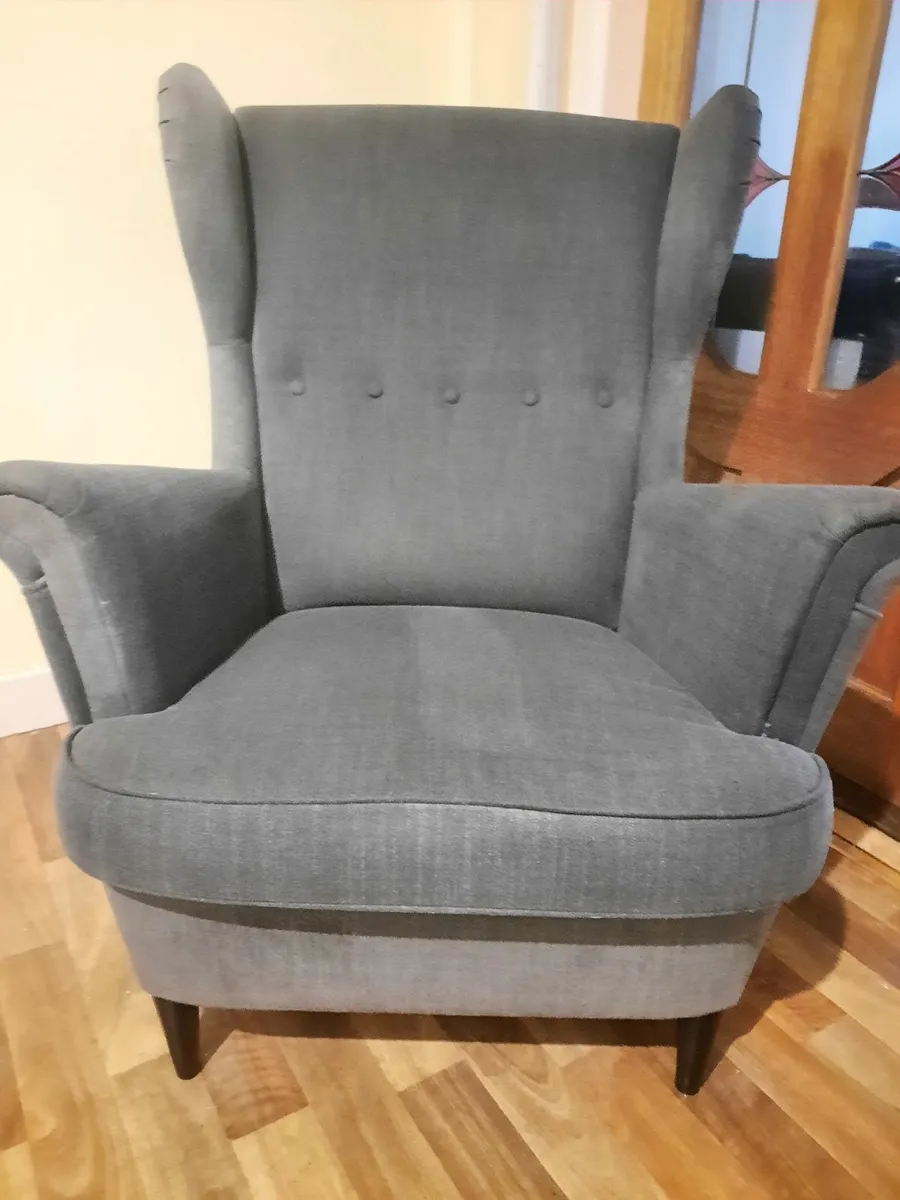 Queen Anne IKEA armchair - Image 3