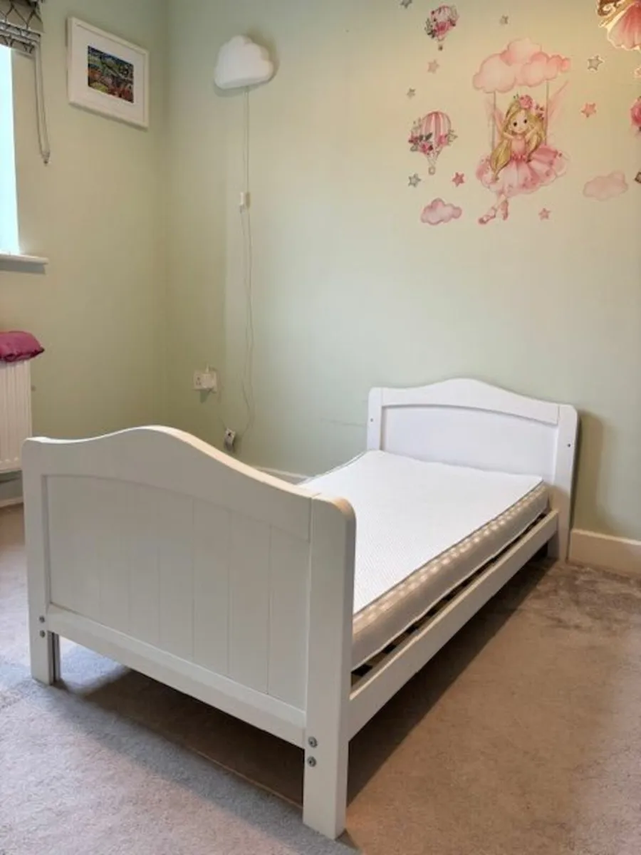 Nested Sorrento Cot White - Excellent Condition - Image 2