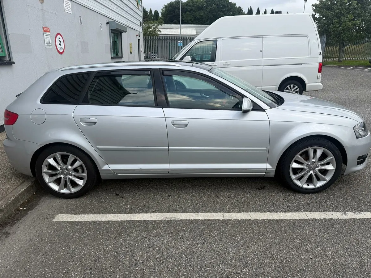 Car - Image 3