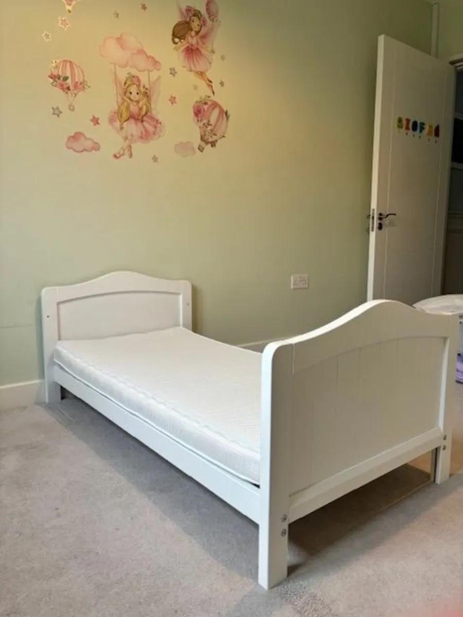 Nested Sorrento Cot White - Excellent Condition - Image 4