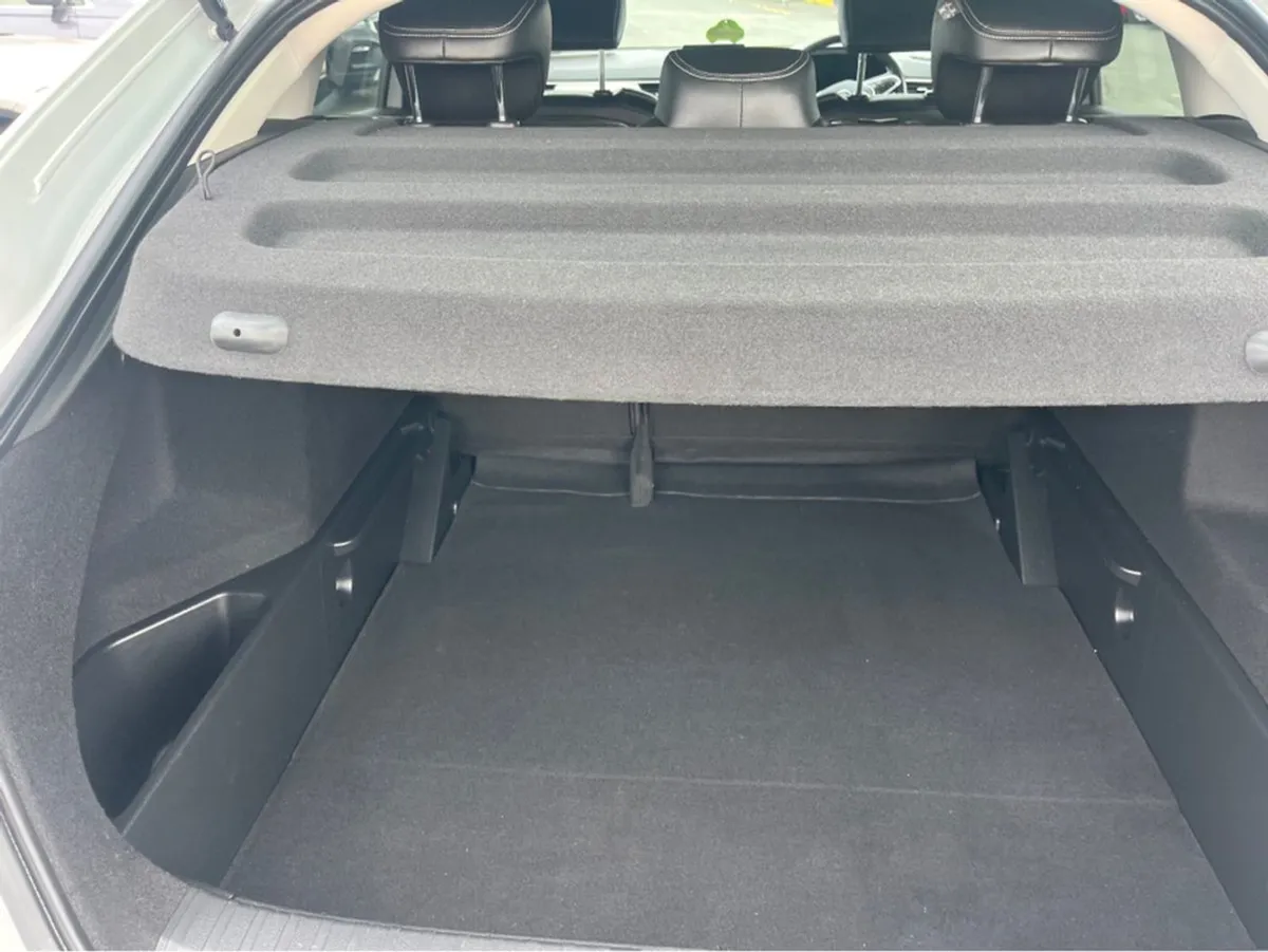 Renault Arkana Techno TCE 140 Auto 5DR - Image 3