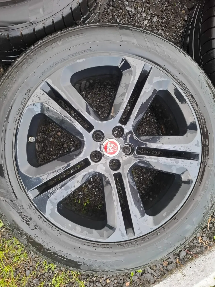 20" Genuine Jaguar F Pace Alloys with tyres - Image 3