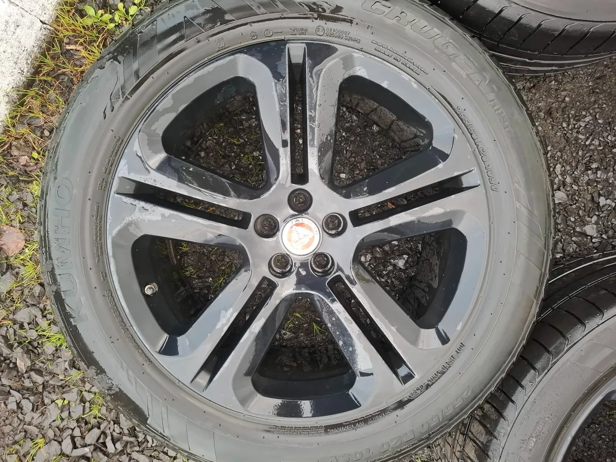 20" Genuine Jaguar F Pace Alloys with tyres - Image 4
