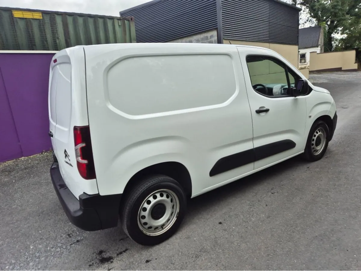 Citroen Berlingo LX Blue HDI 75 1.0t M 3DR - Image 2