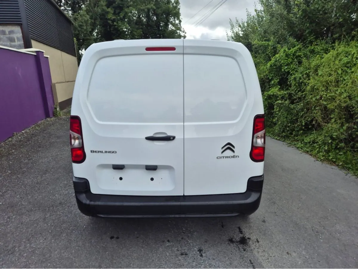 Citroen Berlingo LX Blue HDI 75 1.0t M 3DR - Image 3