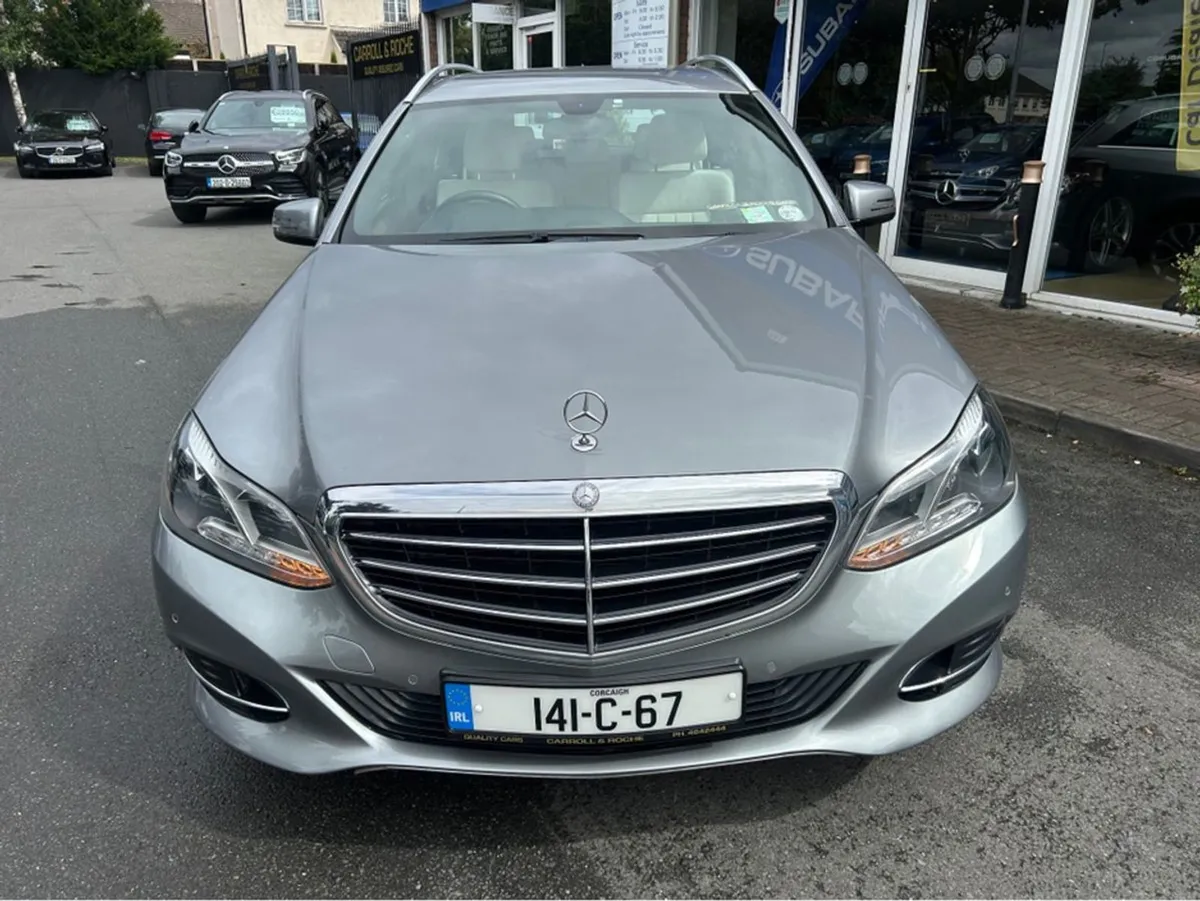 Mercedes-Benz E-Class 300 Blutec - Hybrid-diesel - Image 4