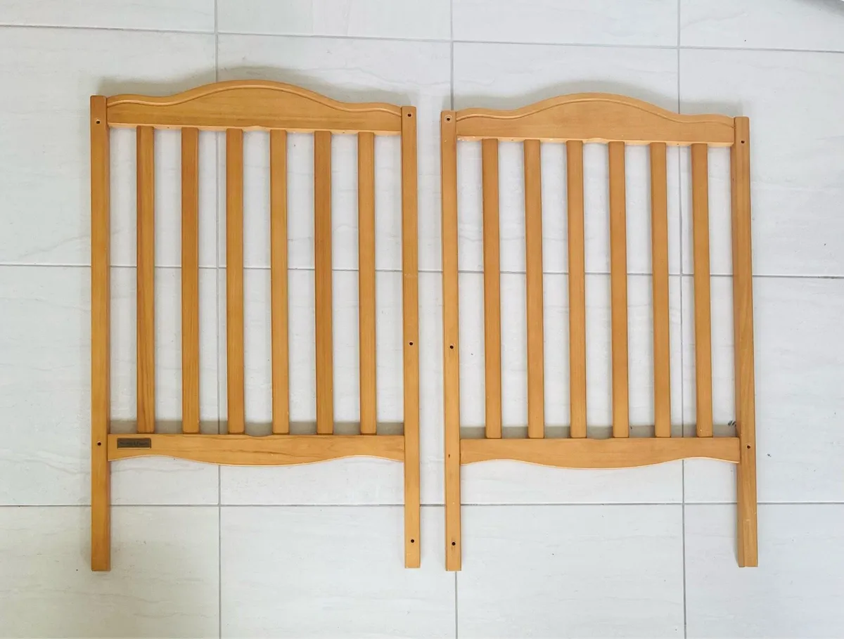 Mamas & Papas Sabrina Wooden Cot - Image 3