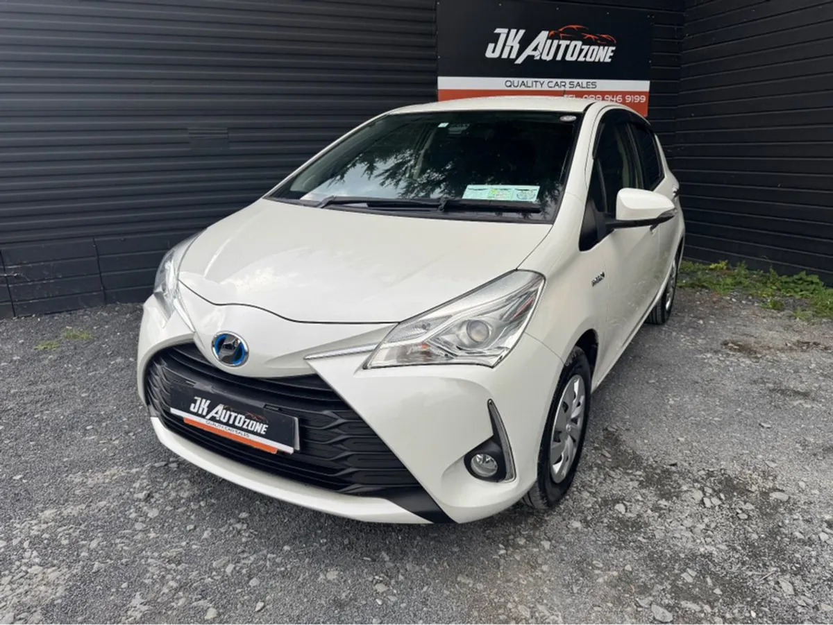 Toyota Yaris 1.5 Hybrid Auto - Image 3