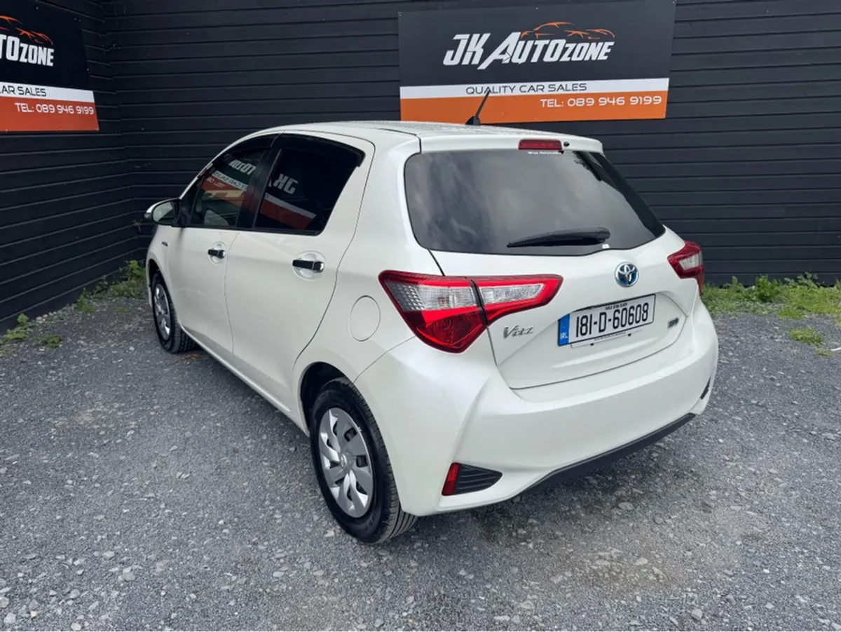 Toyota Yaris 1.5 Hybrid Auto - Image 4