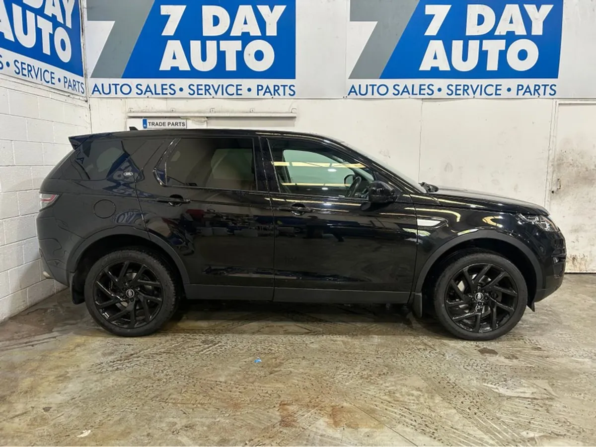 Land Rover Discovery Sport HSE Auto PAN Roof 7 Se - Image 3