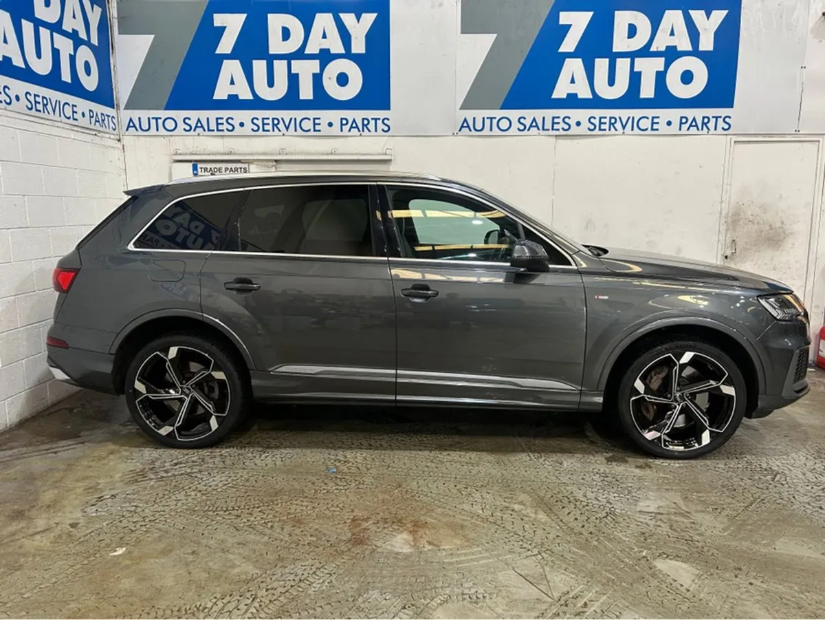 Audi Q7 55 Tfsi S Line 3.0 381 Quattro - Image 3