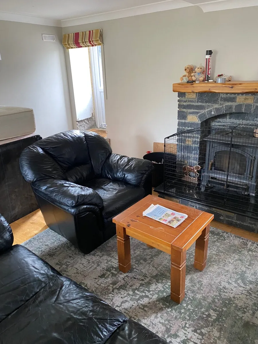 Sofa+2arm chairs - Image 2