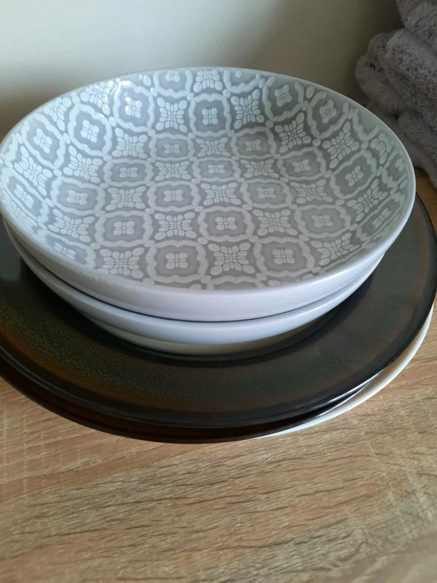 Platesand Bowls - Image 2