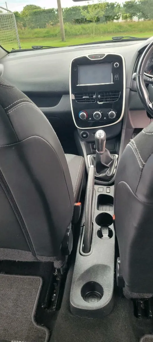 Car - Image 4
