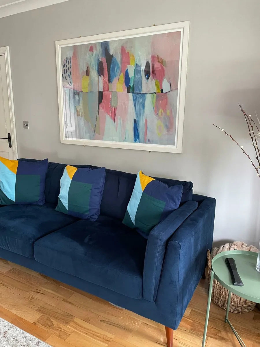 Couches - Image 2