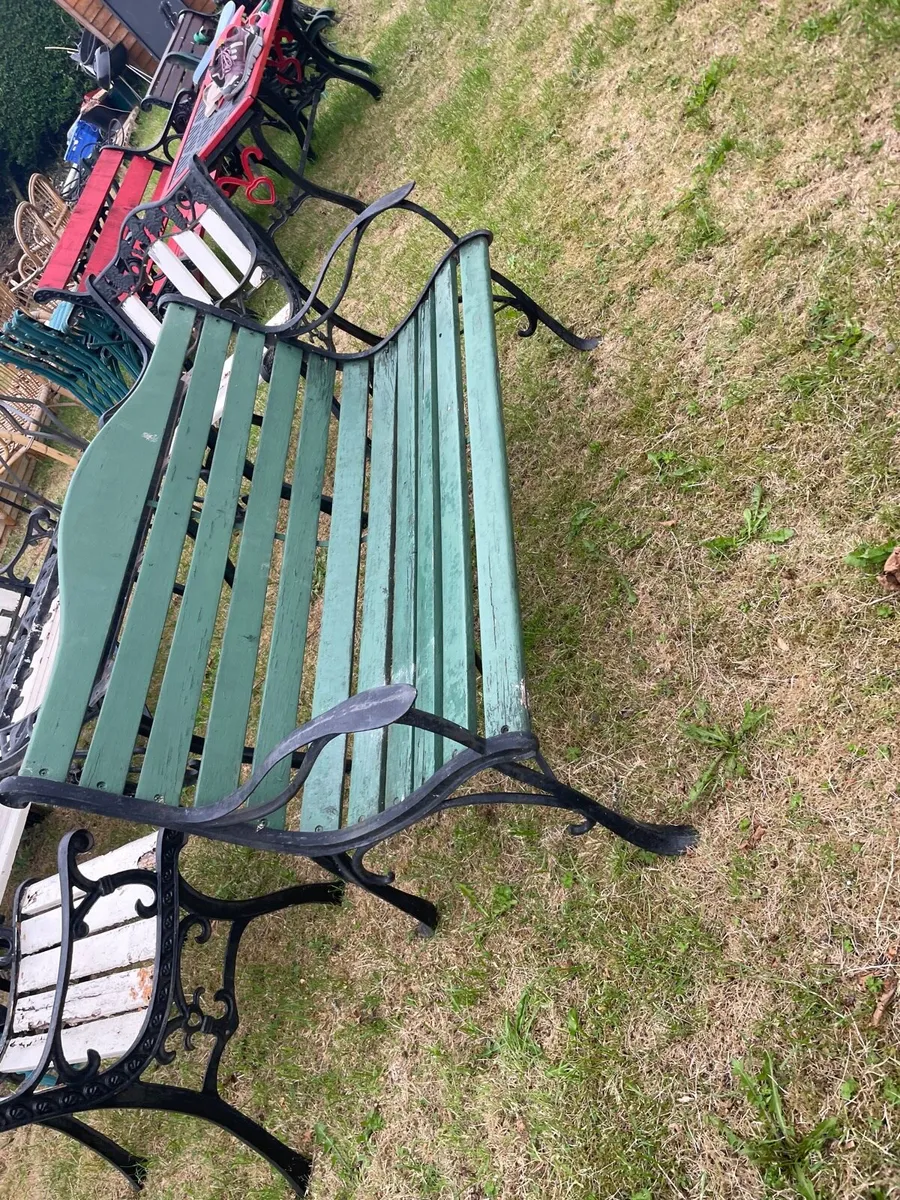 Cast iron garden bench €150 - Image 1