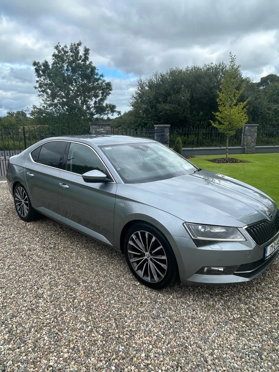 Skoda Superb L&k 2.0TDI 150bhp saloon - Image 2