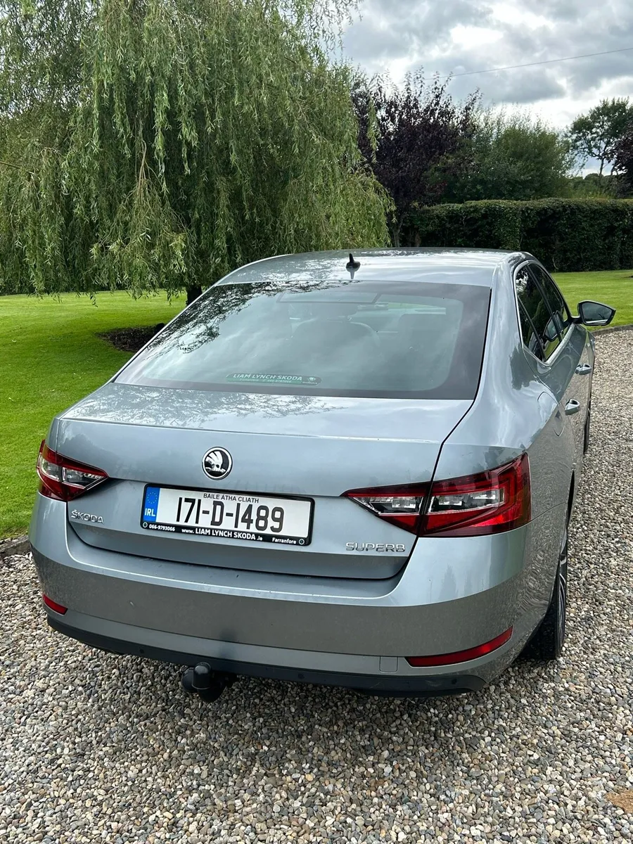 Skoda Superb L&k 2.0TDI 150bhp saloon - Image 3