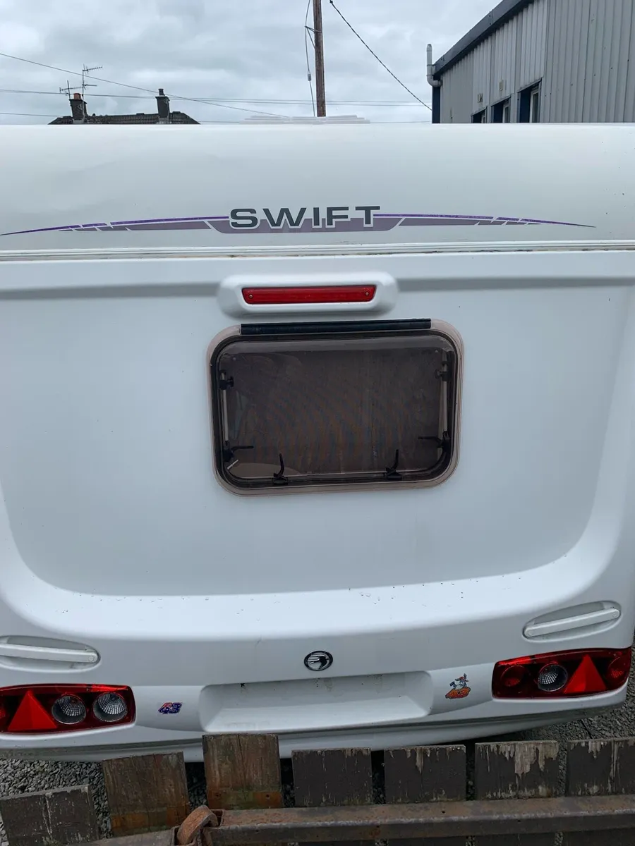 2005 Swift Charisma 560 - Image 4