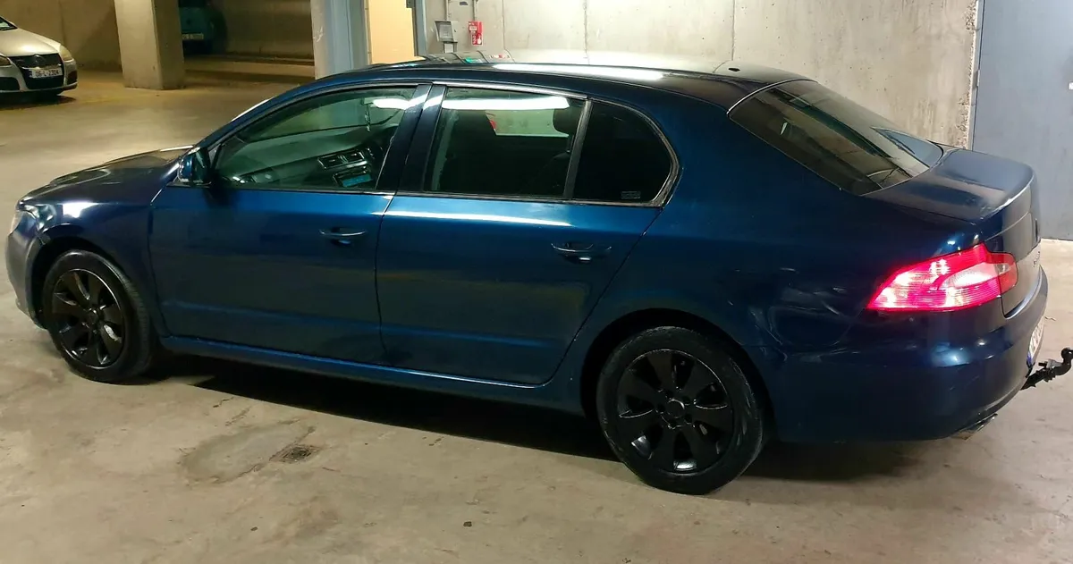 Skoda Superb 2012 Automatic - Image 2