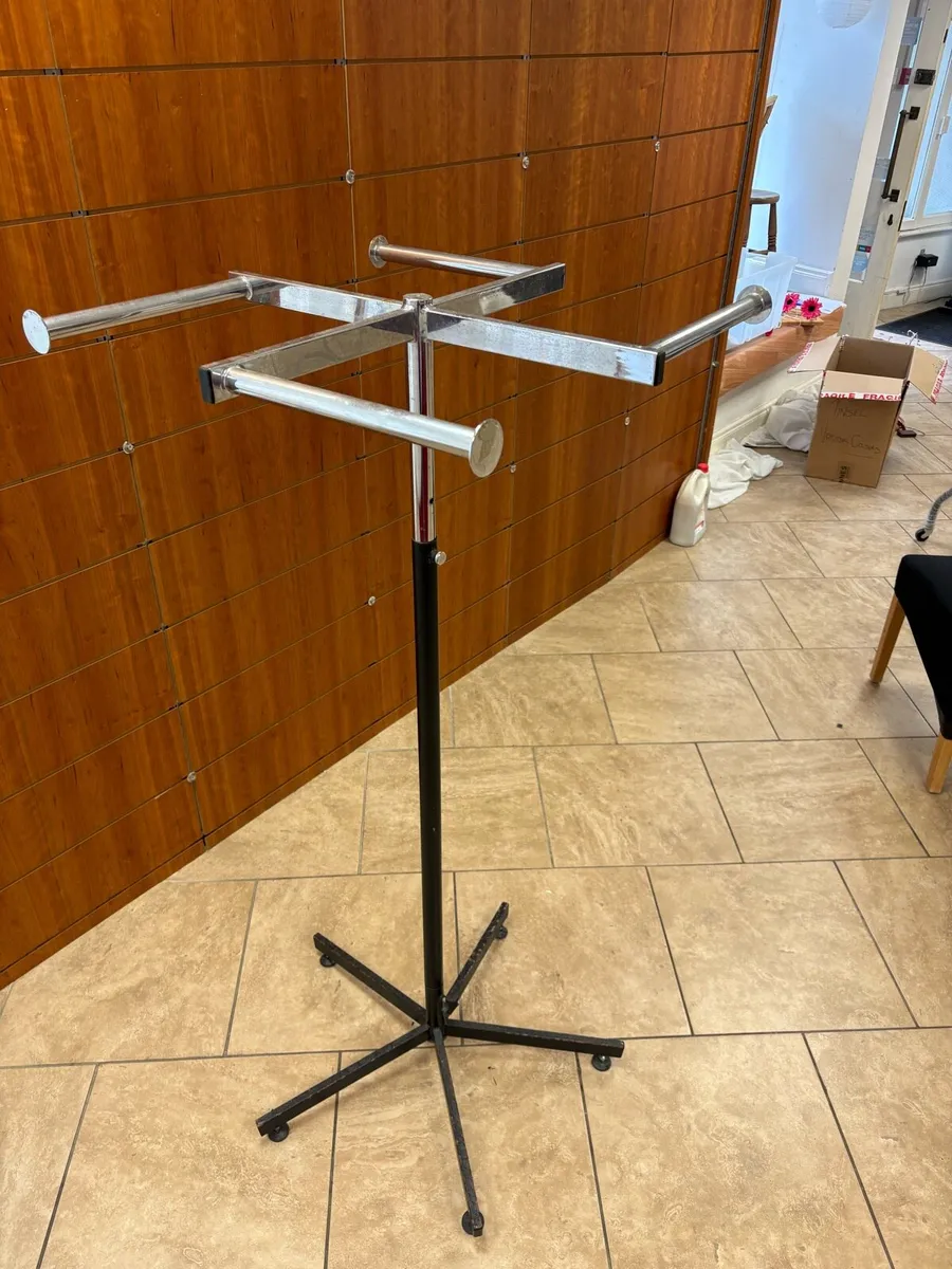 Rotating 4 Arm Stand
