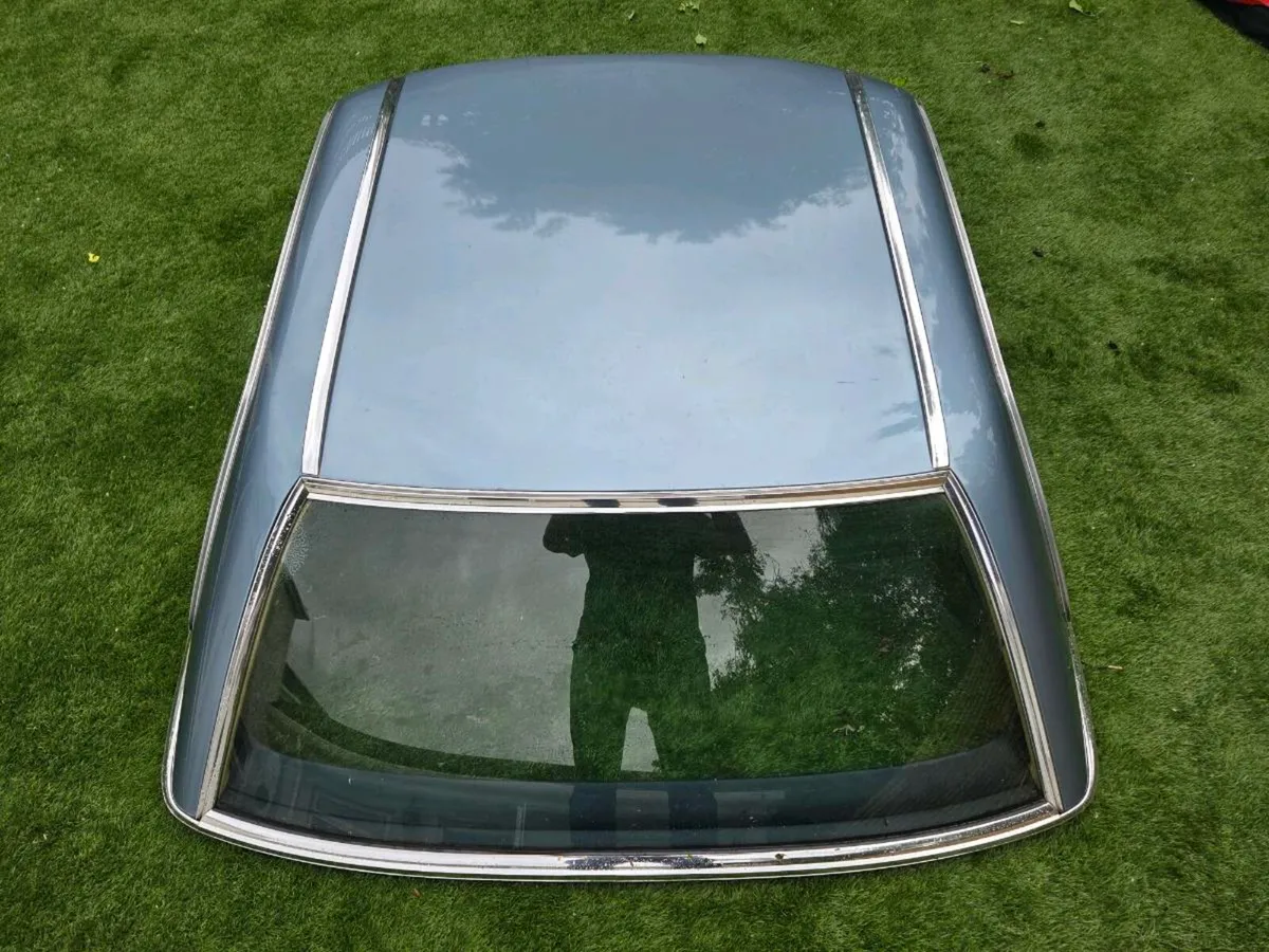 Mercedes SL R107 Hardtop - Image 3