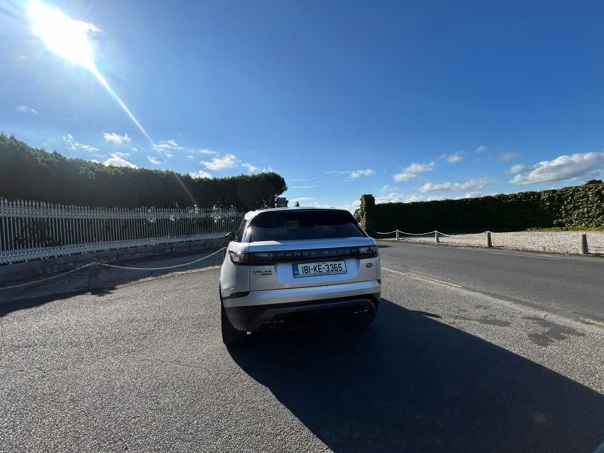 2018 Range Rover Velar  2.0 petrol 300p SE - Image 3
