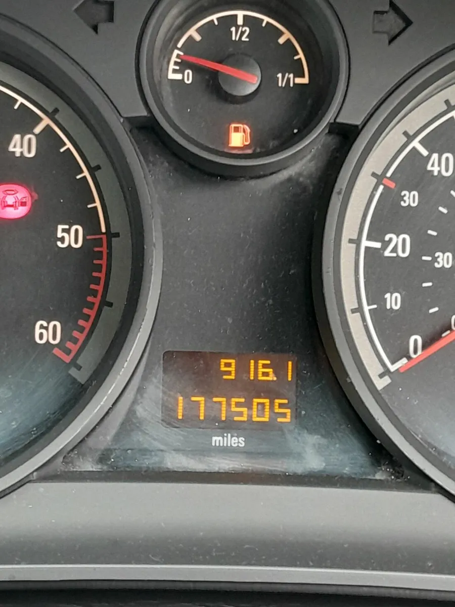 Vauxhall Astra 2008 - Image 2