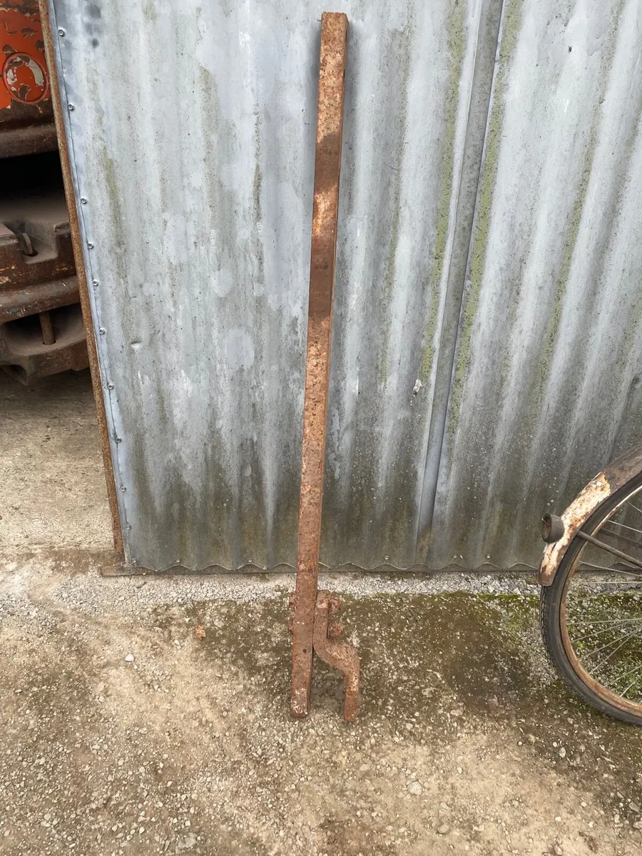 Vintage machinery items - Image 2
