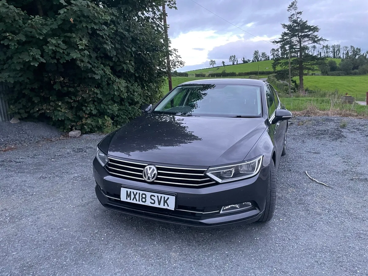 VW Passat DIESEL saloon 2.0 TDI SE Budiness 4dr - Image 3