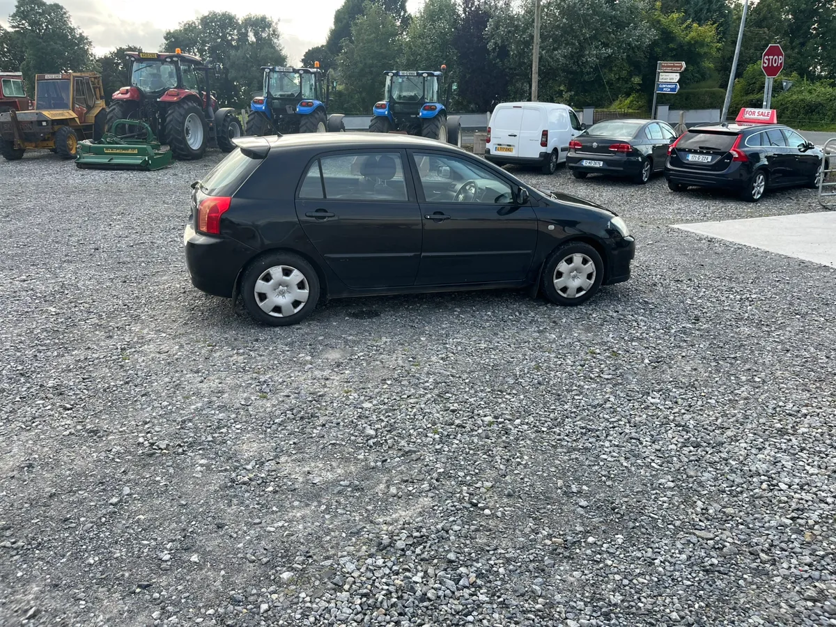 05 Toyota corolla - Image 2